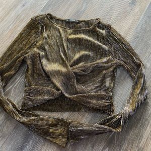 Absolutely gorgeous top.